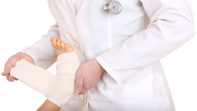 Dr. Kelly Malinosky Offers Helps For Foot & Ankle Problems in Bonita Springs